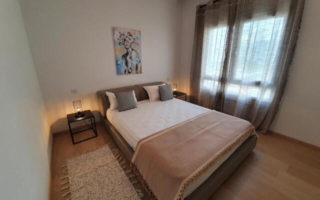 Prestige Luxurious 120m2 Next to UN Offices Lac2
