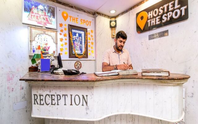 OYO 2064 Hotel The Spot