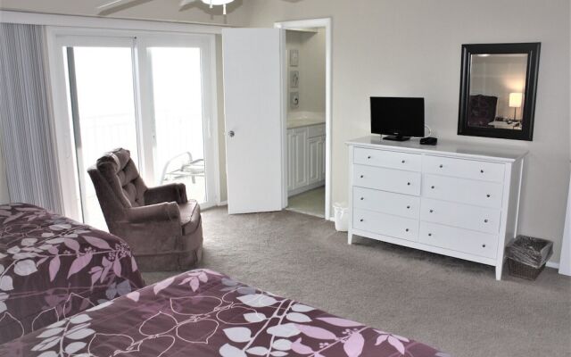 Jamaica Royale - 704 - 2 Br Condo