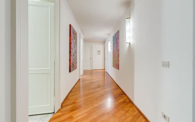 Luxury apartment in the center of Rome