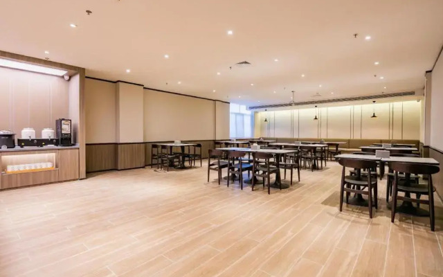 Hanting Express Yan'an University Branch