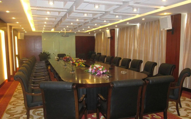 Huitong Business Hotel
