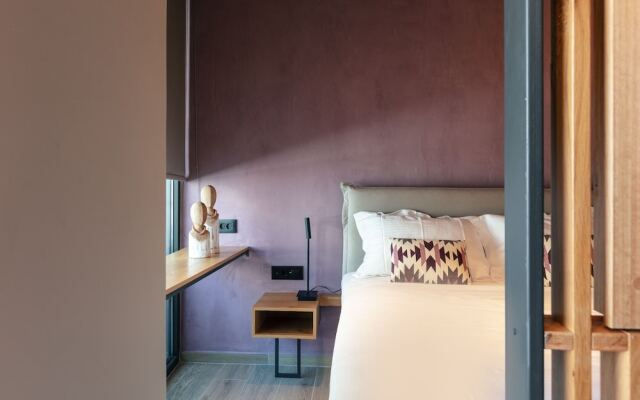 Souda Plaza Collection