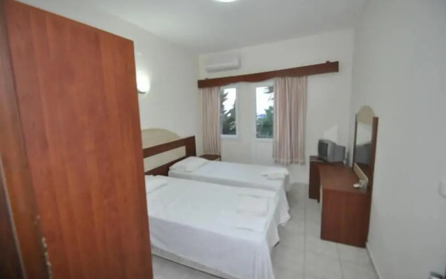 Ado Beach Hotel
