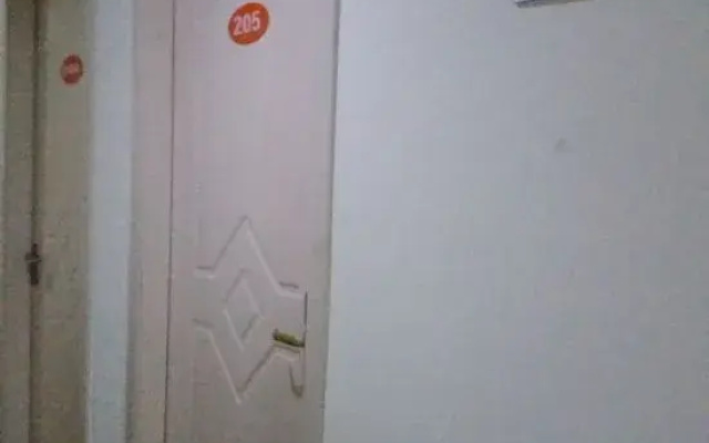 Chaolv 98 Hostel (Shanghai University)
