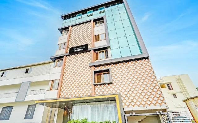 Super Townhouse Indiranagar