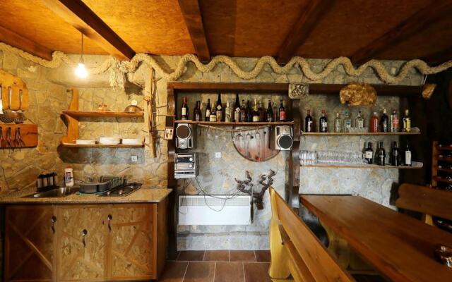 Charming Villa in Poličnik with Swimming Pool