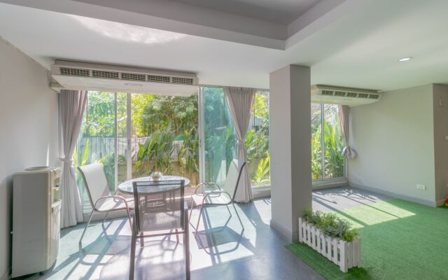 Resortel Lat Phrao 91 By Zuzu