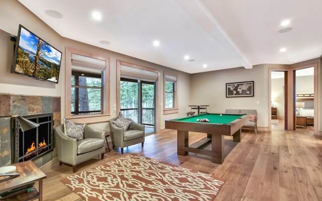 Redwood Lodge 7 Bedrooms 5.5 Bathrooms Home