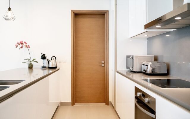 Elegant And Bright Apartment In City Walk