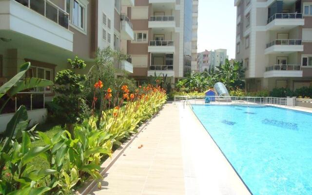 Roza Apartments