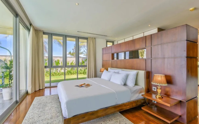 Stunning Beachfront 6br Villa W Largest Pool