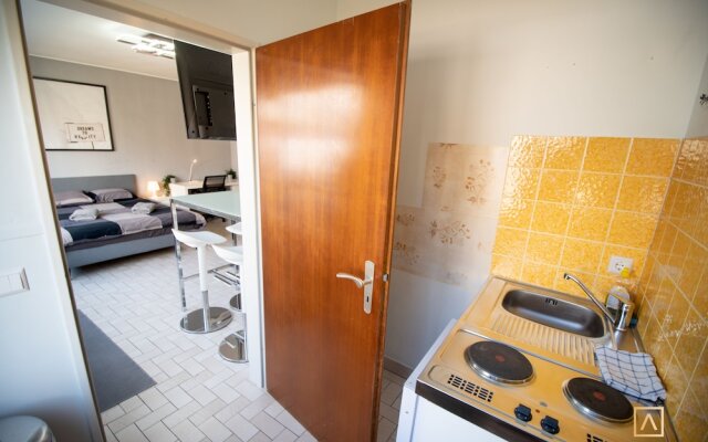 Charming Studio - City Center W Smart TV