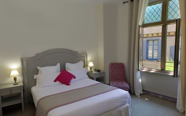 La Maison Des Remparts