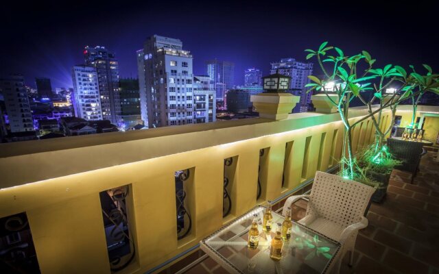 The Mou Hotel