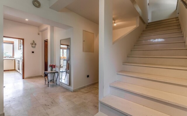 Awesome Home in Premantura With Wifi and 5 Bedrooms