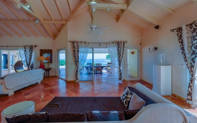 Stunning Orient Bay Ocean Views, Walk to the Beach! AC, Free Wifi, Swimming Pool — фото 2