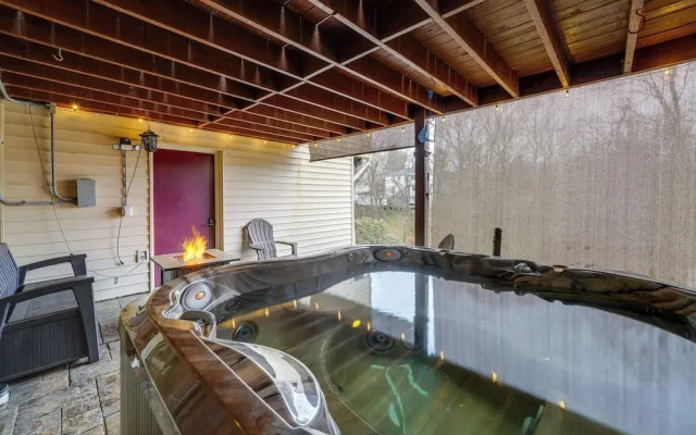 Beckley Studio w/ Private Hot Tub & Home Gym! - фото 4