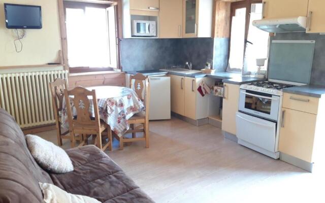 Appartement Albiez-Montrond, 2 pièces, 3 personnes - FR-1-618-6