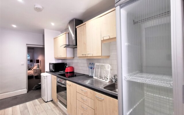 Spacious 2 bed flat in Camden