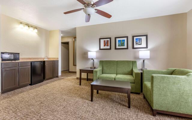 Comfort Inn & Suites Surprise Near Sun City West