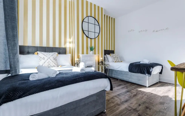 R&R Character Victorian 4-Bedroom Home