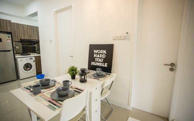 Suria North Kiara 52Hz Homestay