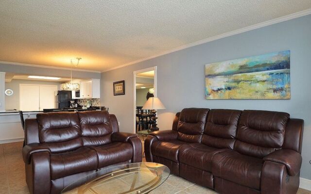 Shoreline 3073 Condo by RedAwning