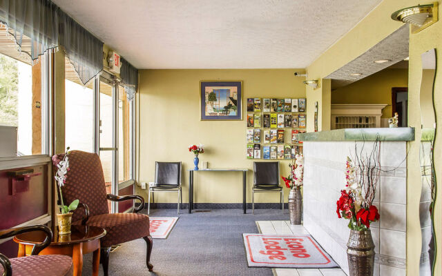Econo Lodge