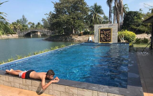 Rock Garden E28 Pool villa