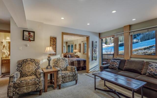 Laurelwood Condominiums Studio Premier Unit 410