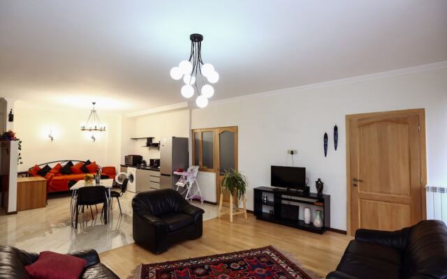Three Bedroom apartment near Vake Park