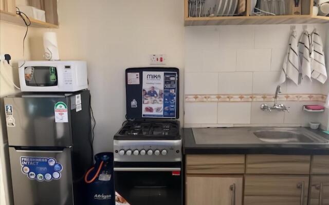 Peaceful and Lovely 1 bedroom with a city view.