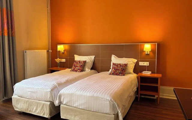 Les Thermes & Le Metropol