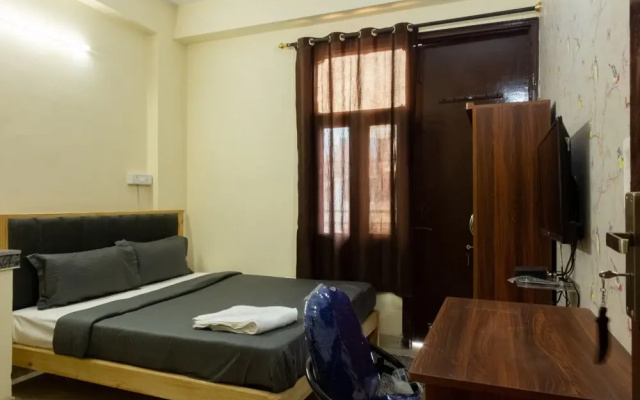 Eat Sleep Wander Studio Apartments