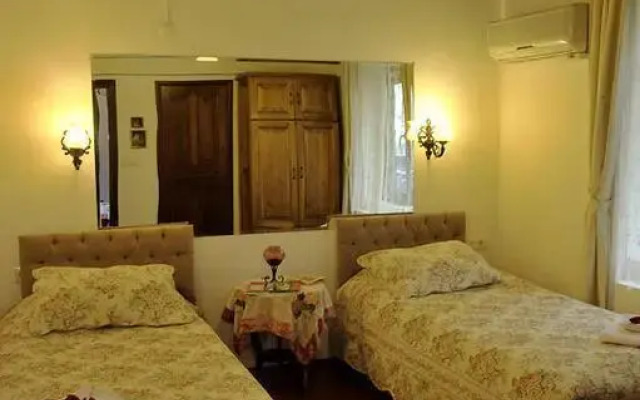 Erguvanlı Ev