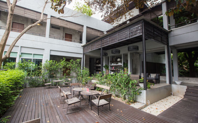 ZEN Premium Bumrungraj Soi 2