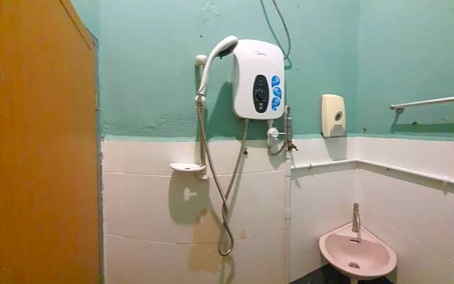 OYO 90116 Fbs Inn Hotel