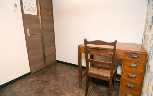 TONAGI Hostel & Cafe