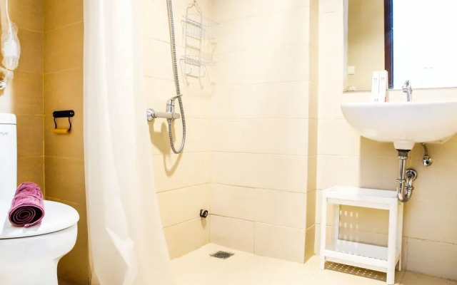 Comfortable 1BR Saveria Apartment near The Breeze BSD