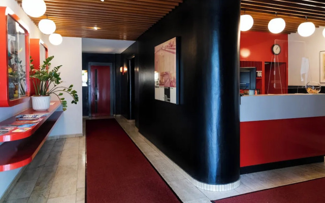 Hotel Meran Hallenbad & Sauna