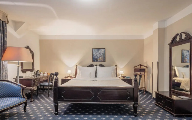Pytloun Old Armoury Hotel Prague