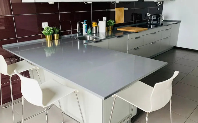 Modern Flat Near Lisbon