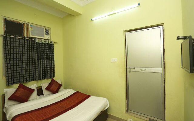 OYO 23293 Hotel Dev Residency
