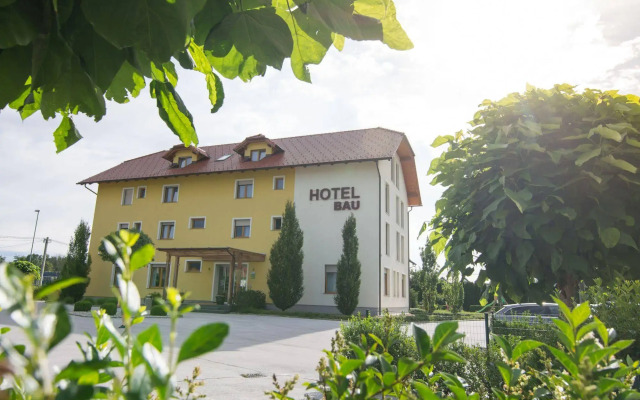 Hotel Bau