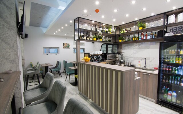Hotel Omia