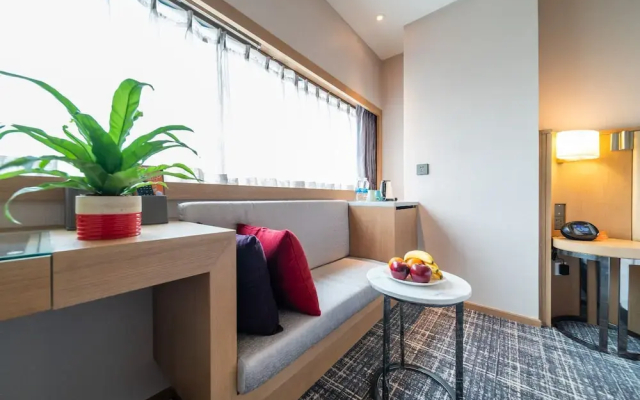 Xence Hotel