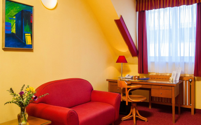 Cloister Inn