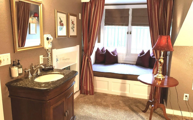 The Belvedere Inn & Restaurant