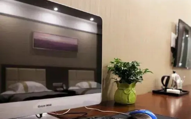 Huangmei Haotai Business Hotel